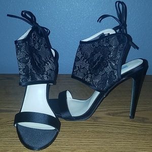Betsey Johnson Pumps